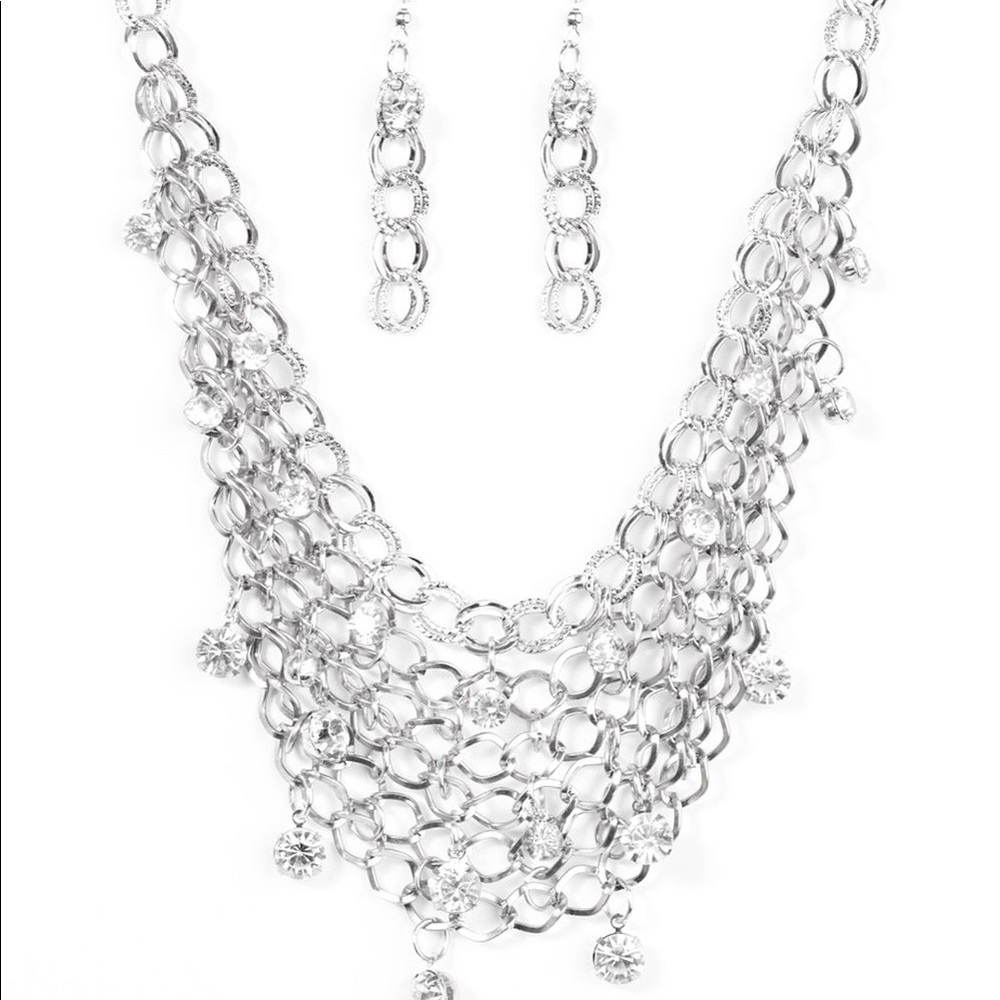 Stunning necklace